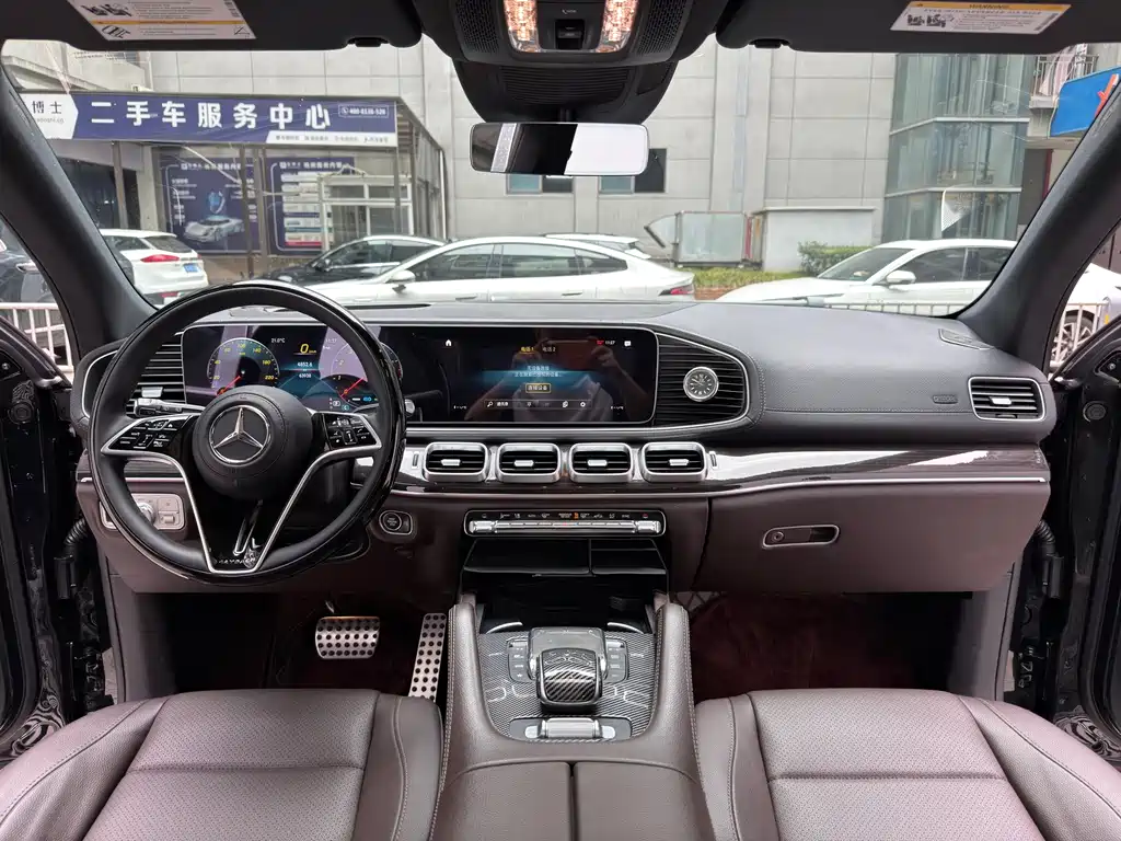 Mercedes-Benz GLS — миниатюра 10