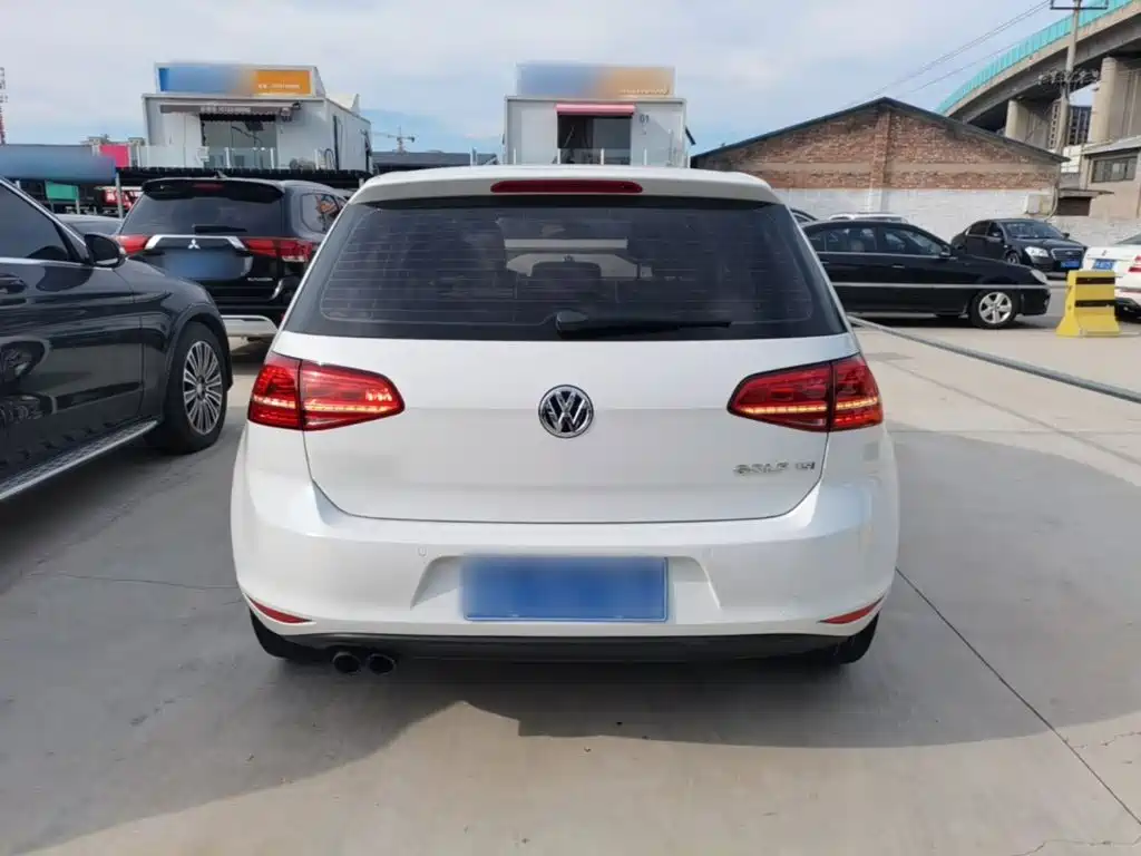 Volkswagen Golf — миниатюра 6