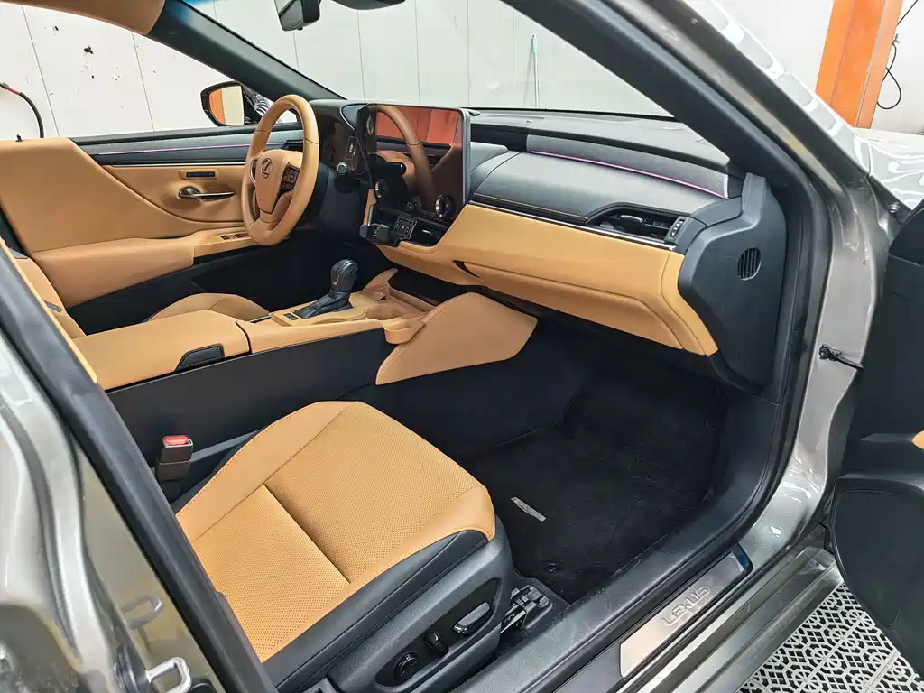 Lexus ES — миниатюра 7