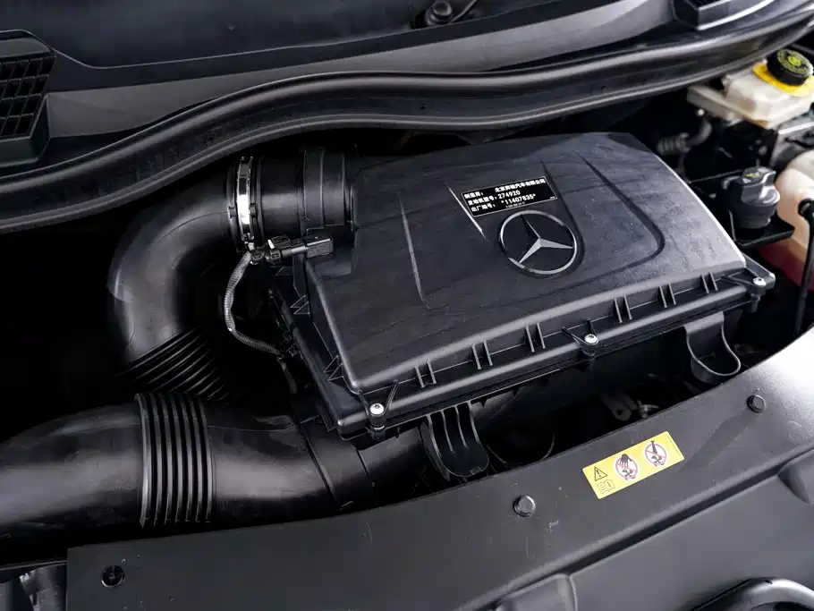 Mercedes-Benz V-Class — миниатюра 13