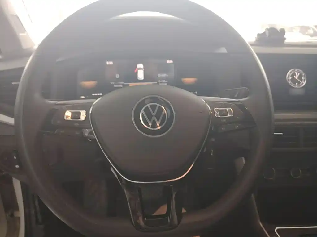 Volkswagen Polo — миниатюра 11