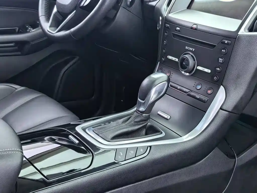 Ford Edge — миниатюра 12