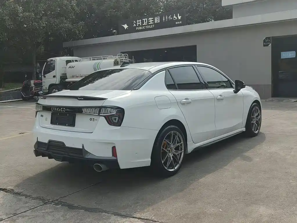 Lynk & Co 03 — миниатюра 9