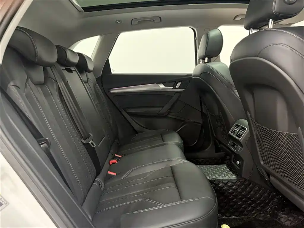 Audi Q5L — миниатюра 7