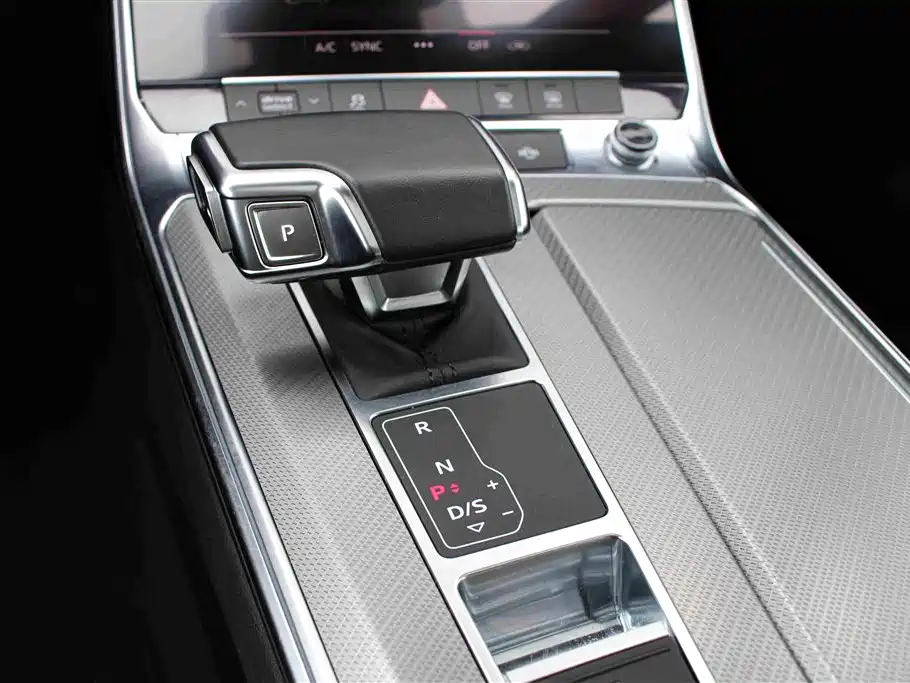 Audi A6L — миниатюра 7