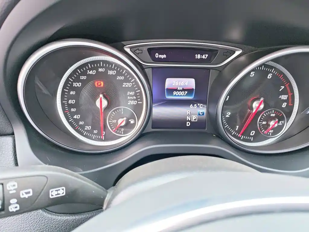 Mercedes-Benz GLA — миниатюра 8