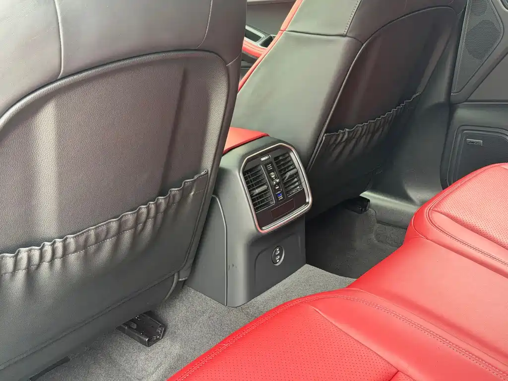 Porsche Macan — миниатюра 18