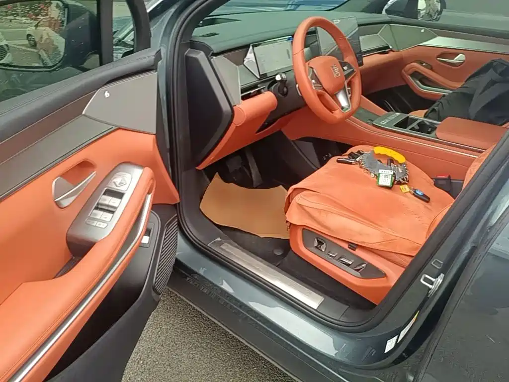 BYD Tang L — миниатюра 16