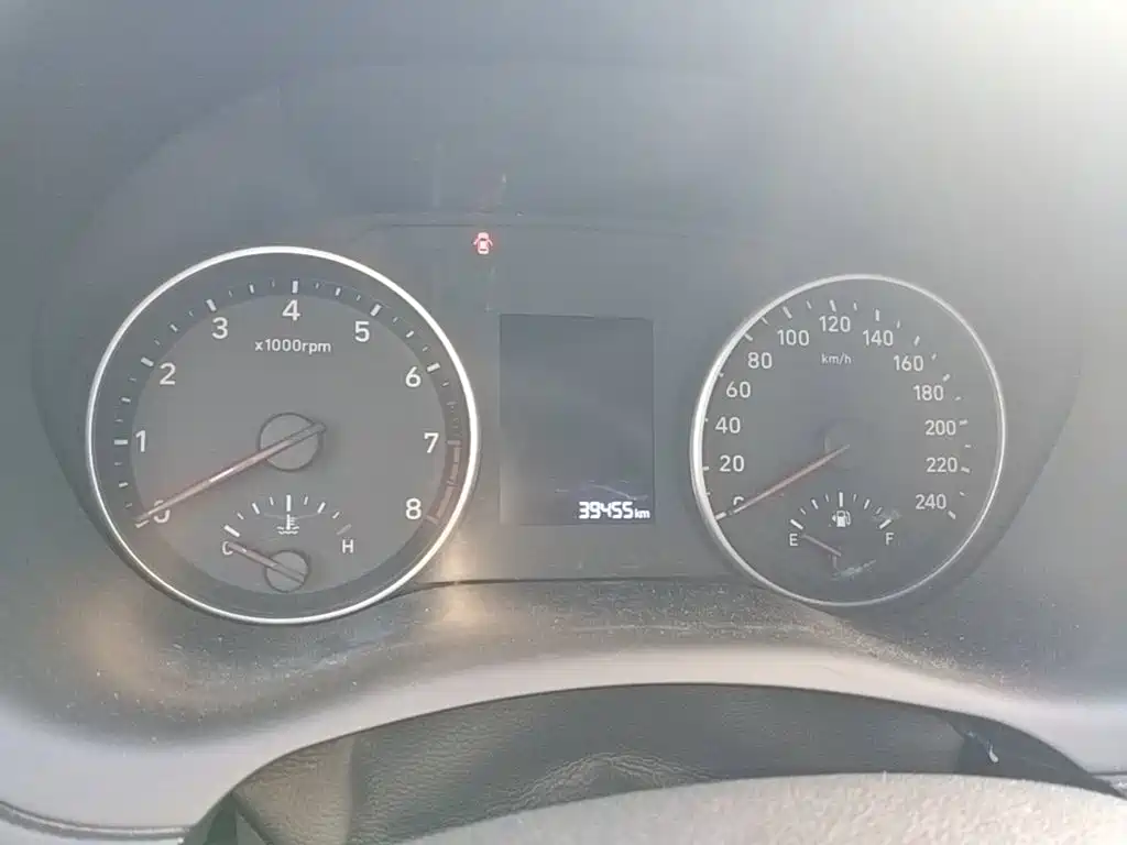 Hyundai Elantra — миниатюра 12