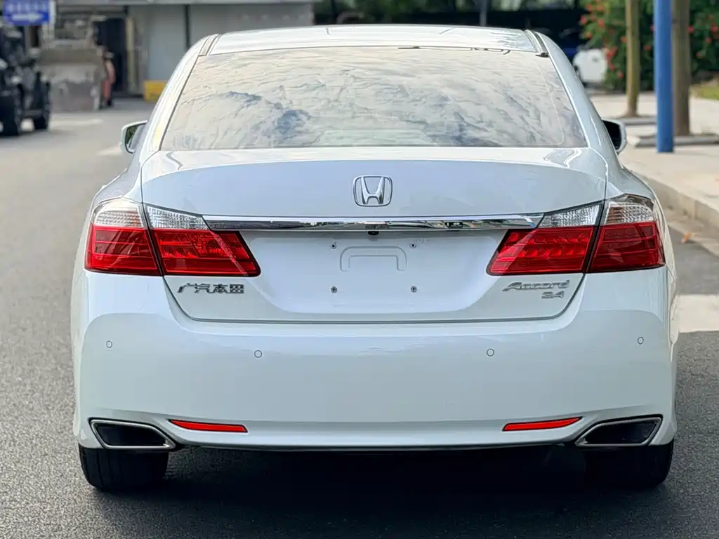 Honda Accord — миниатюра 18