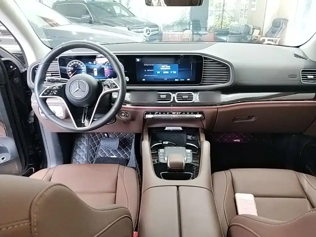 Mercedes-Benz GLE (Import) — миниатюра 10