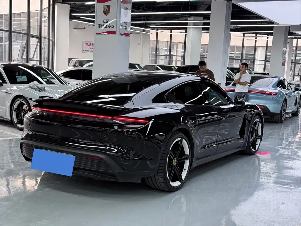 Porsche Taycan — миниатюра 8