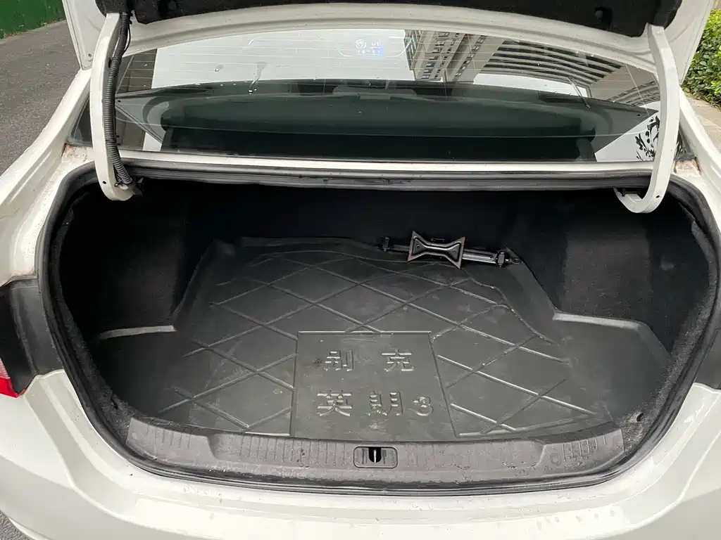 Buick Excelle — миниатюра 19
