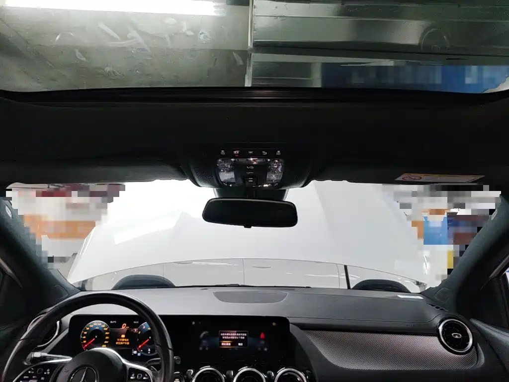 Mercedes-Benz GLA — миниатюра 23
