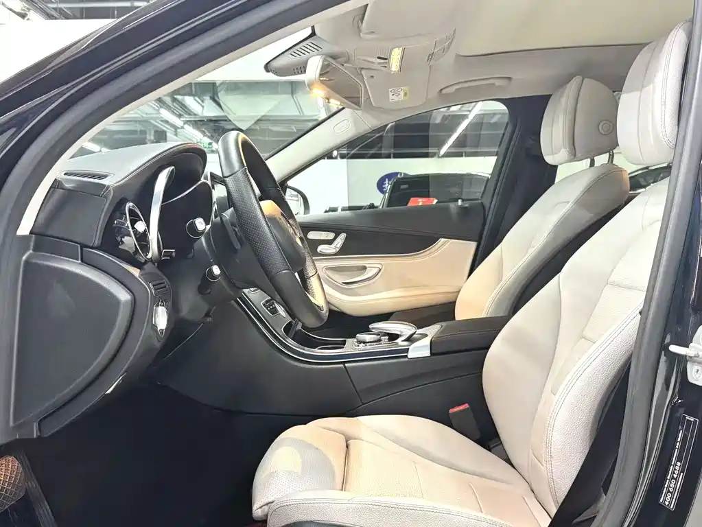 Mercedes-Benz C-Class — миниатюра 13