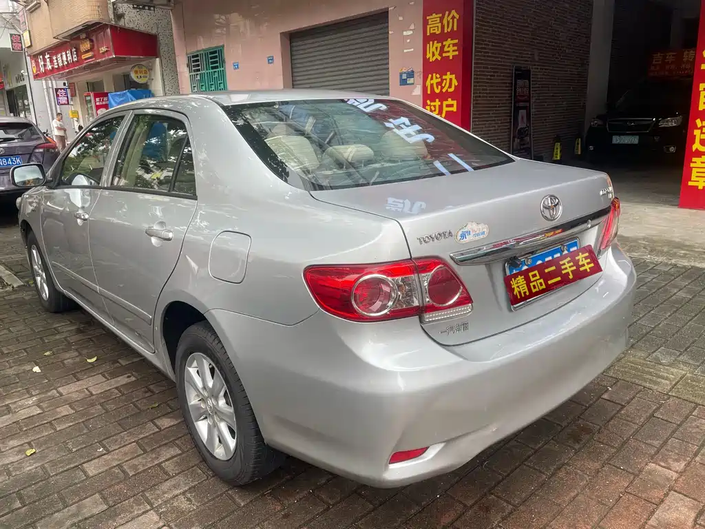 Toyota Corolla — миниатюра 5