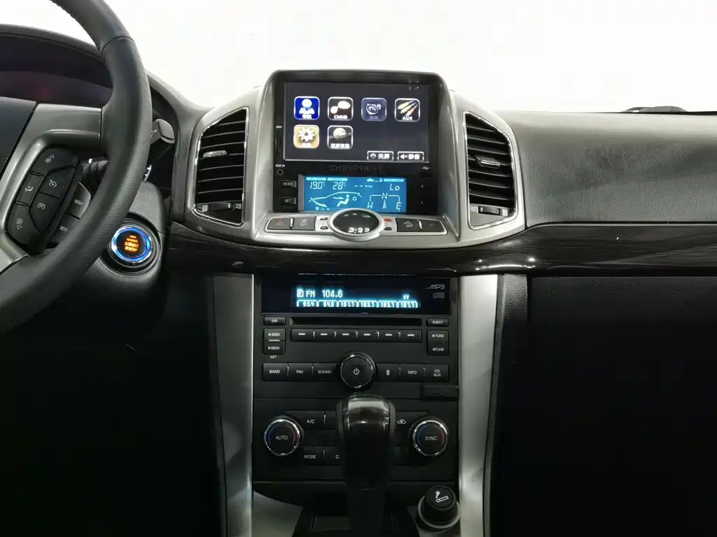 Chevrolet Captiva — миниатюра 12