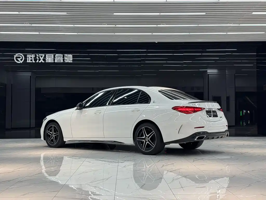 Mercedes-Benz C-Class — миниатюра 5