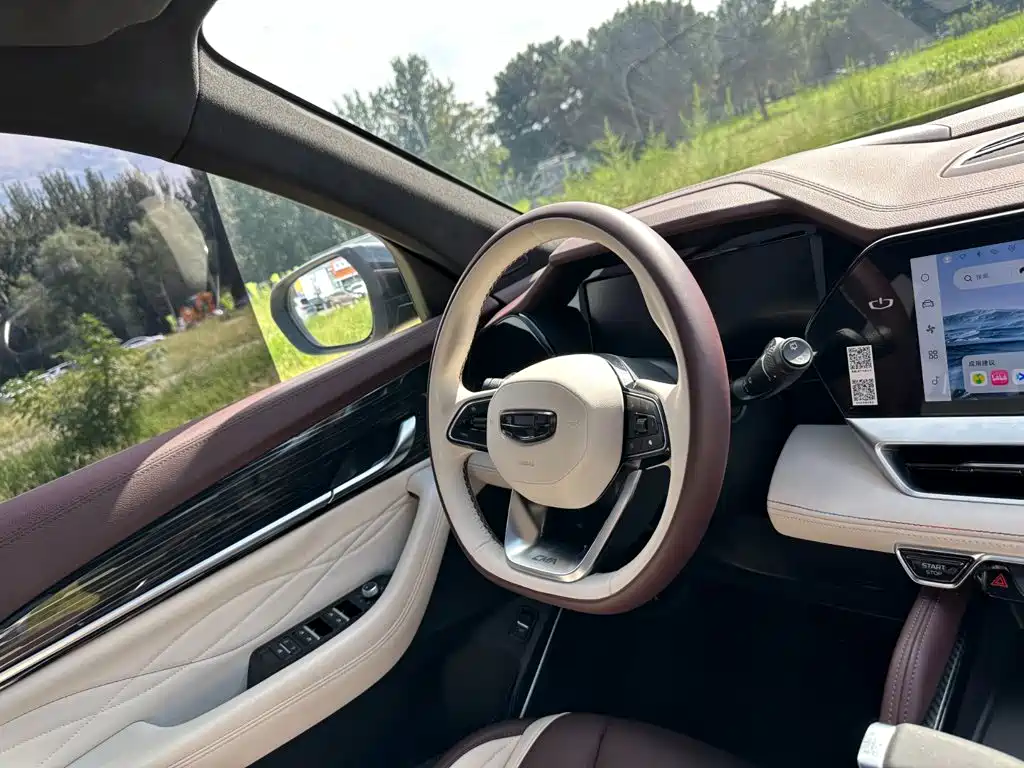 Geely Xingyue L — миниатюра 20