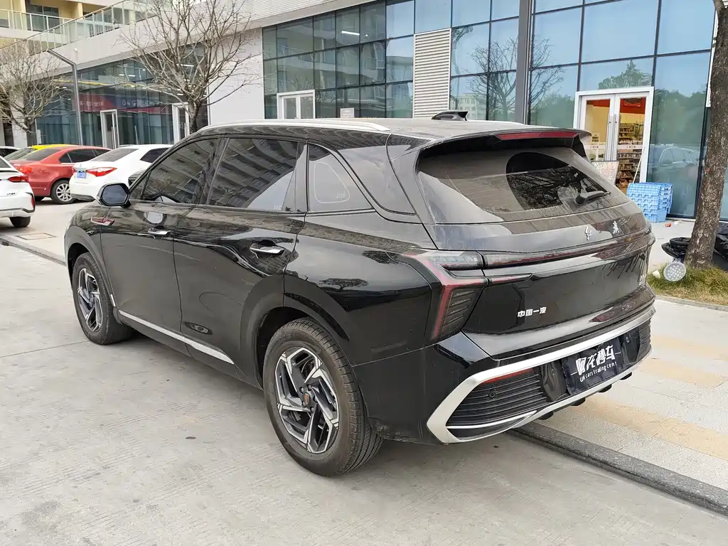 Hongqi HONGQI HS3