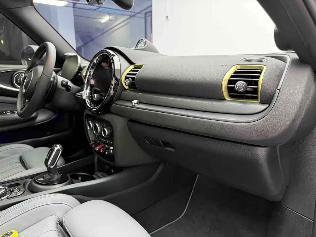 MINI Mini Clubman — миниатюра 13