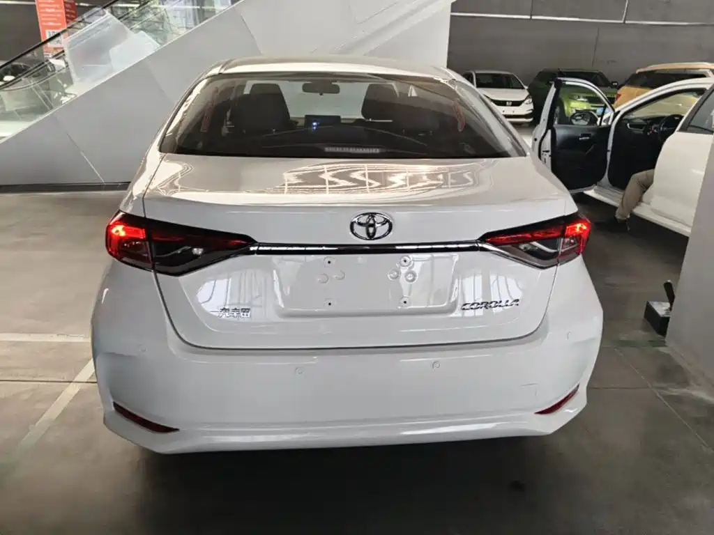 Toyota Corolla — миниатюра 6