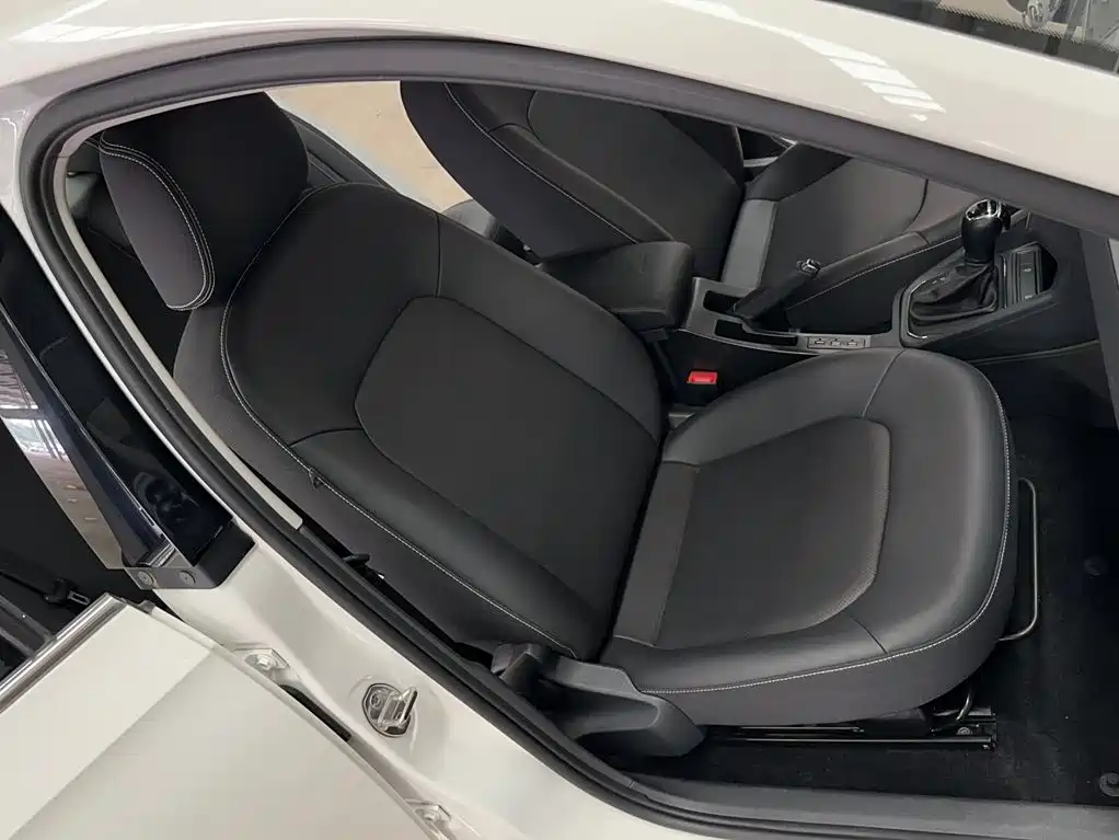 Skoda Rapid — миниатюра 24