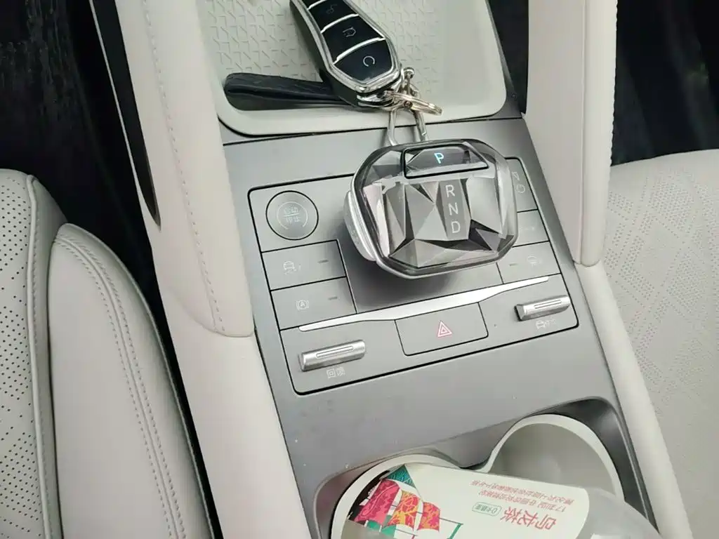 BYD Yuan UP — миниатюра 14