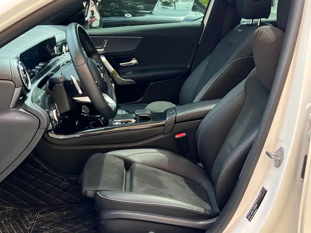 Mercedes-Benz A-Class — миниатюра 9
