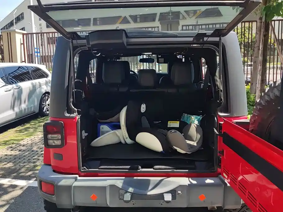 Jeep Wrangler — миниатюра 4