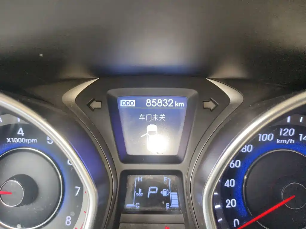 Hyundai Elantra Langdong — миниатюра 5