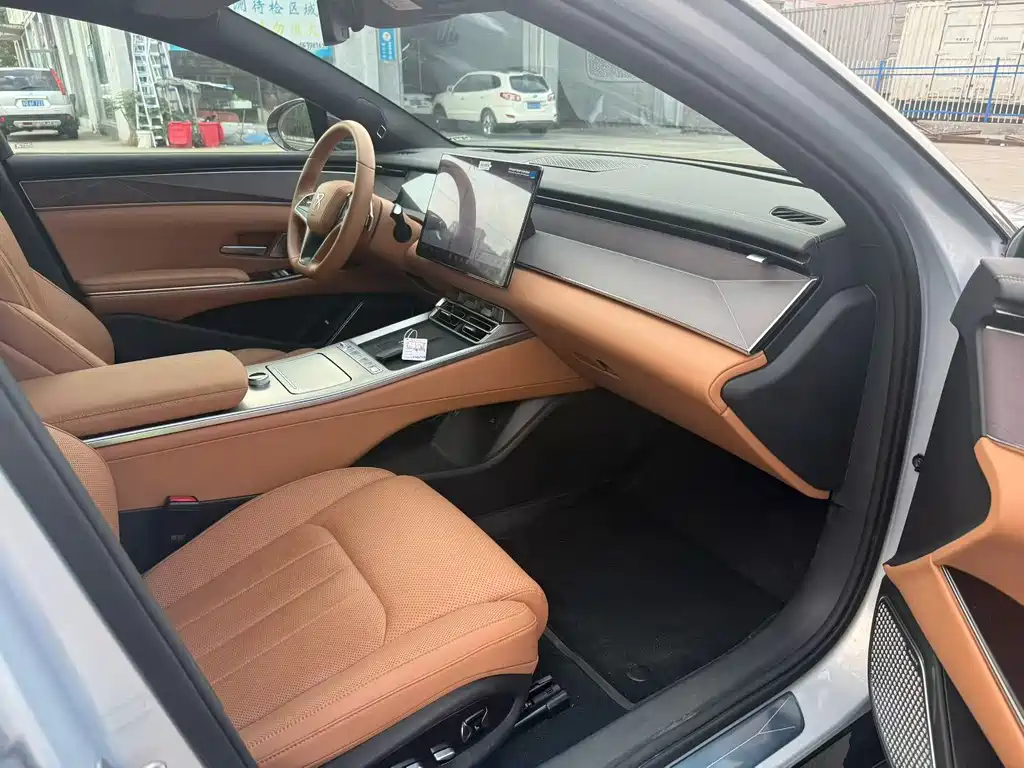 BYD Han L — миниатюра 6
