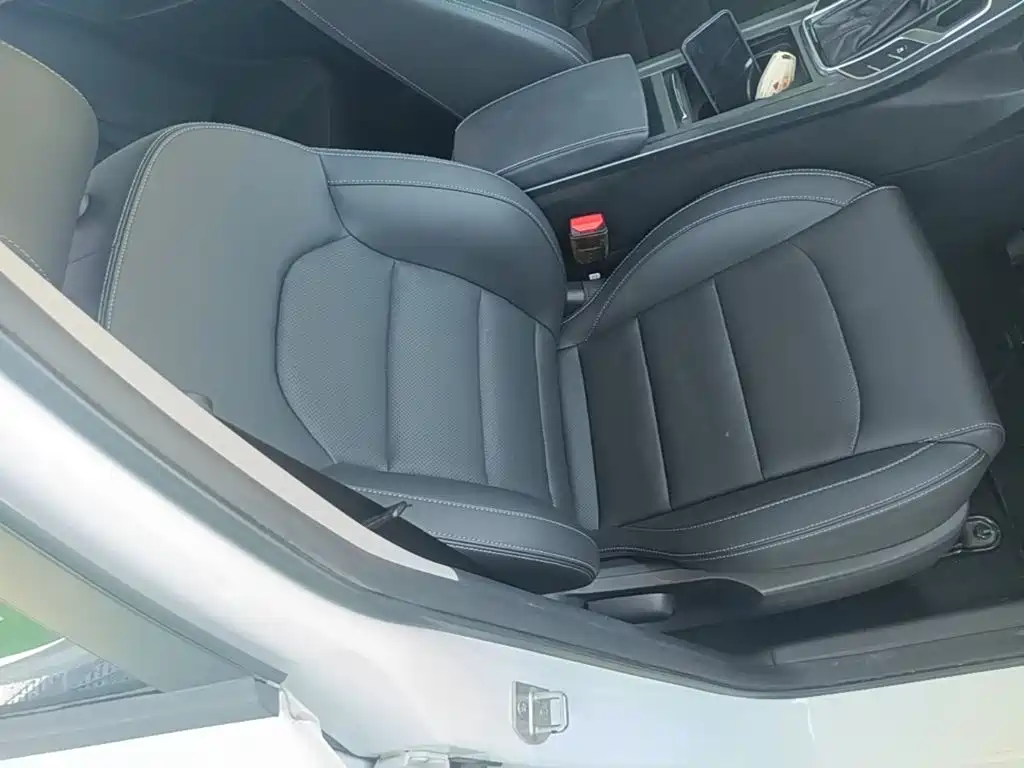 Geely Emgrand — миниатюра 25