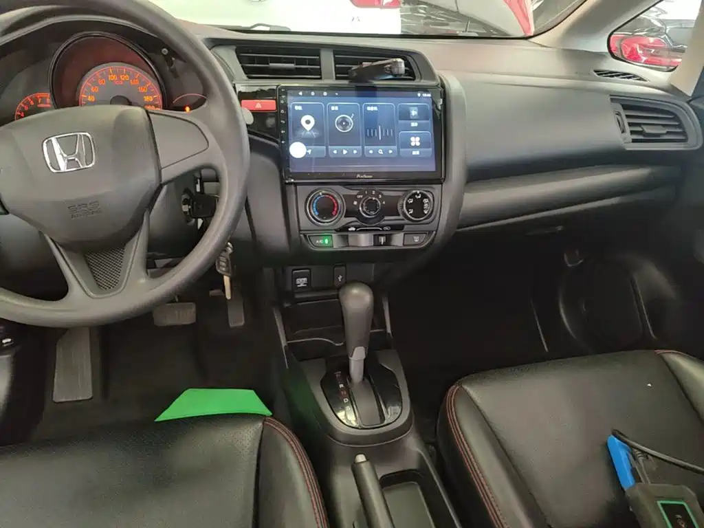 Honda Fit — миниатюра 13
