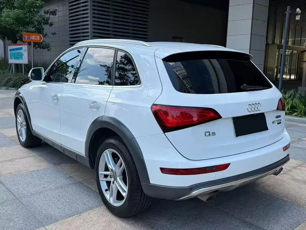 Audi Q5 — миниатюра 10