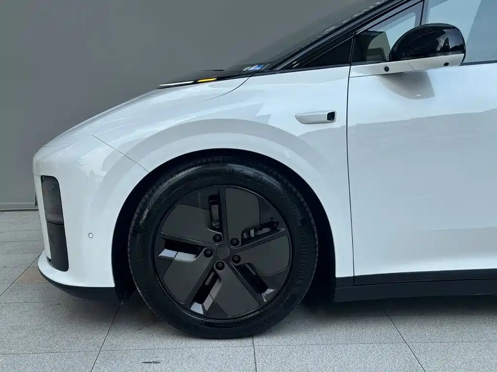 Li Auto Li i8 — миниатюра 15