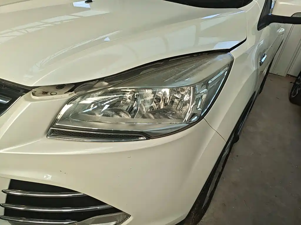 Ford Kuga — миниатюра 24