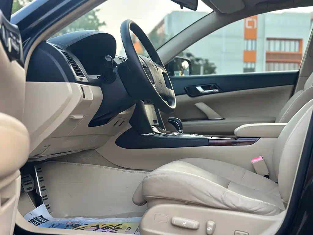 Toyota Reiz — миниатюра 6