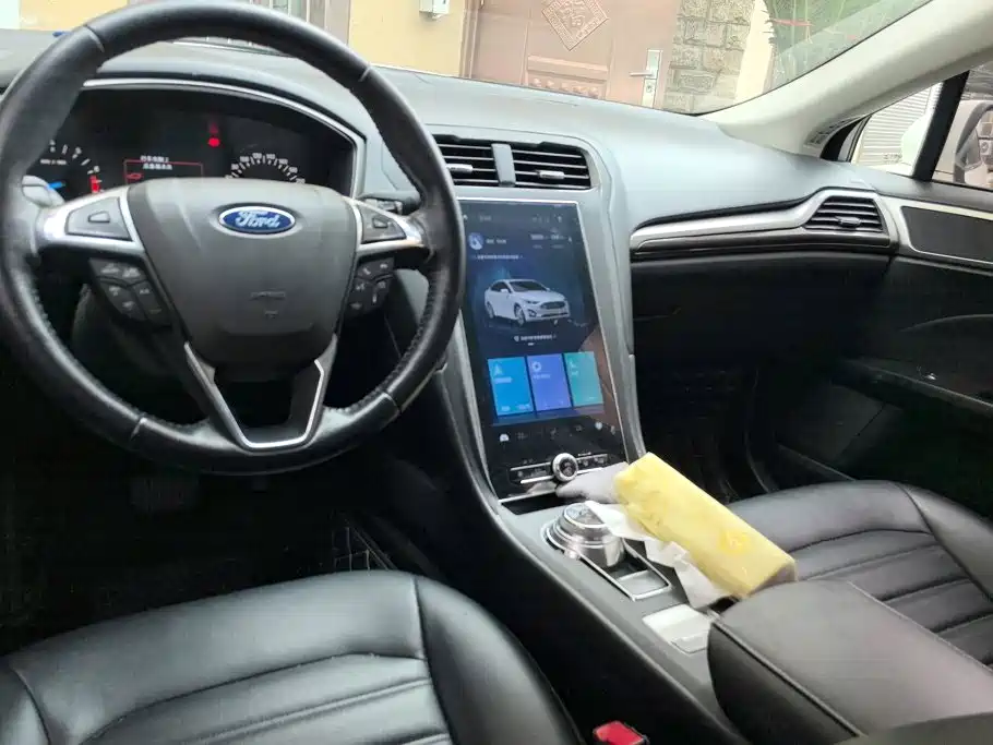 Ford Mondeo — миниатюра 11