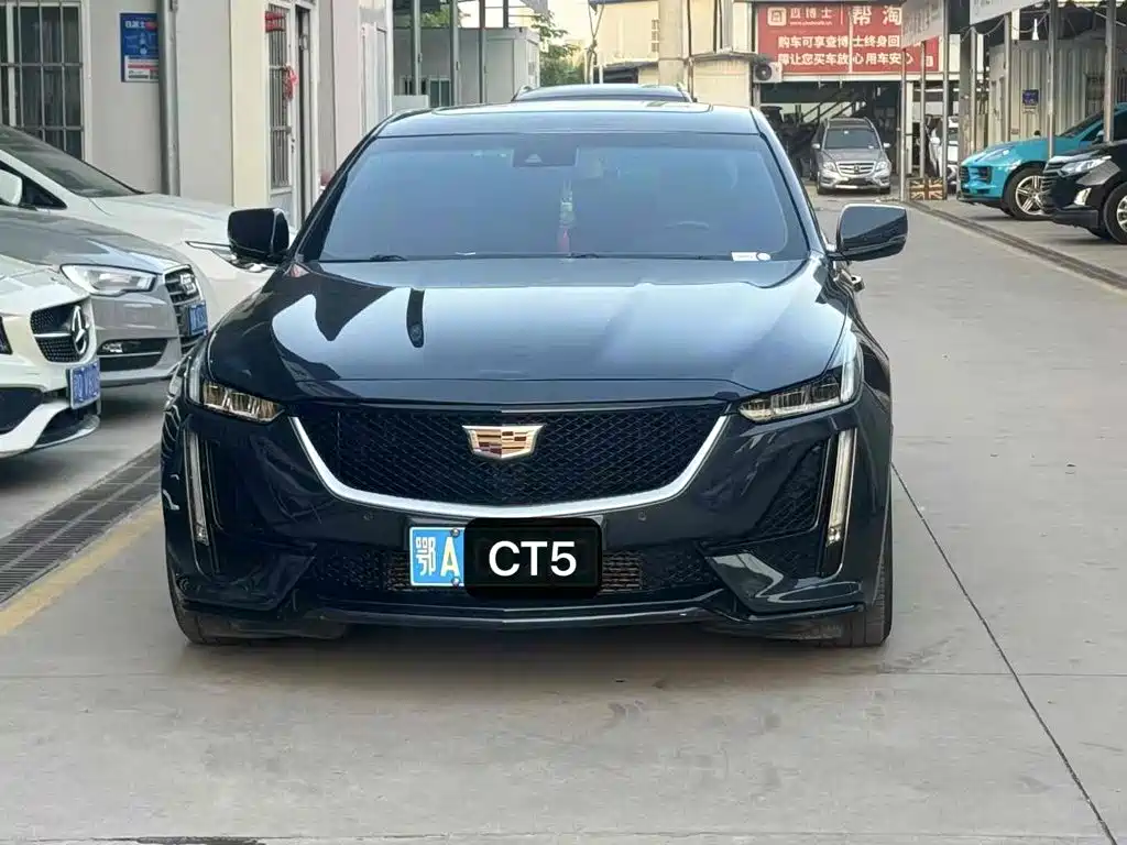 Cadillac CT5 — миниатюра 2