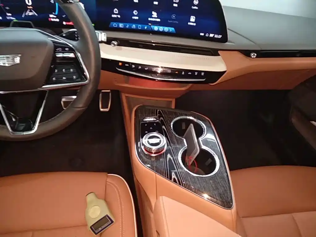 Cadillac IQ — миниатюра 14