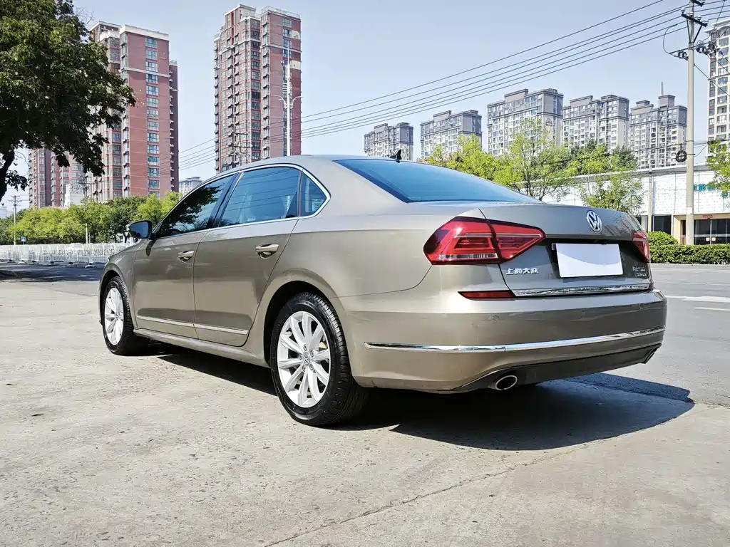 Volkswagen Passat — миниатюра 7