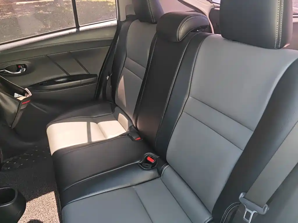 Toyota Yaris L — миниатюра 18