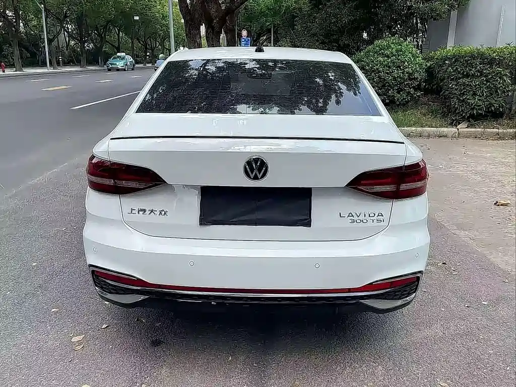 Volkswagen Lavida — миниатюра 9