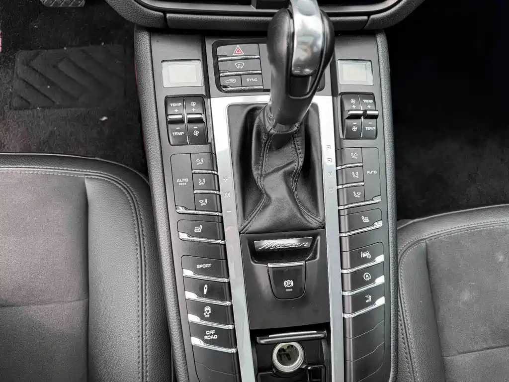 Porsche Macan — миниатюра 14