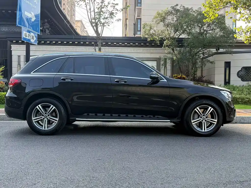 Mercedes-Benz GLC — миниатюра 5