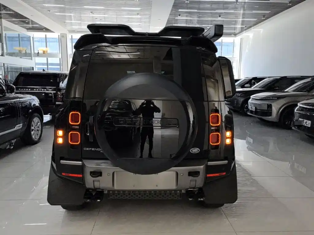 Land Rover Defender — миниатюра 6