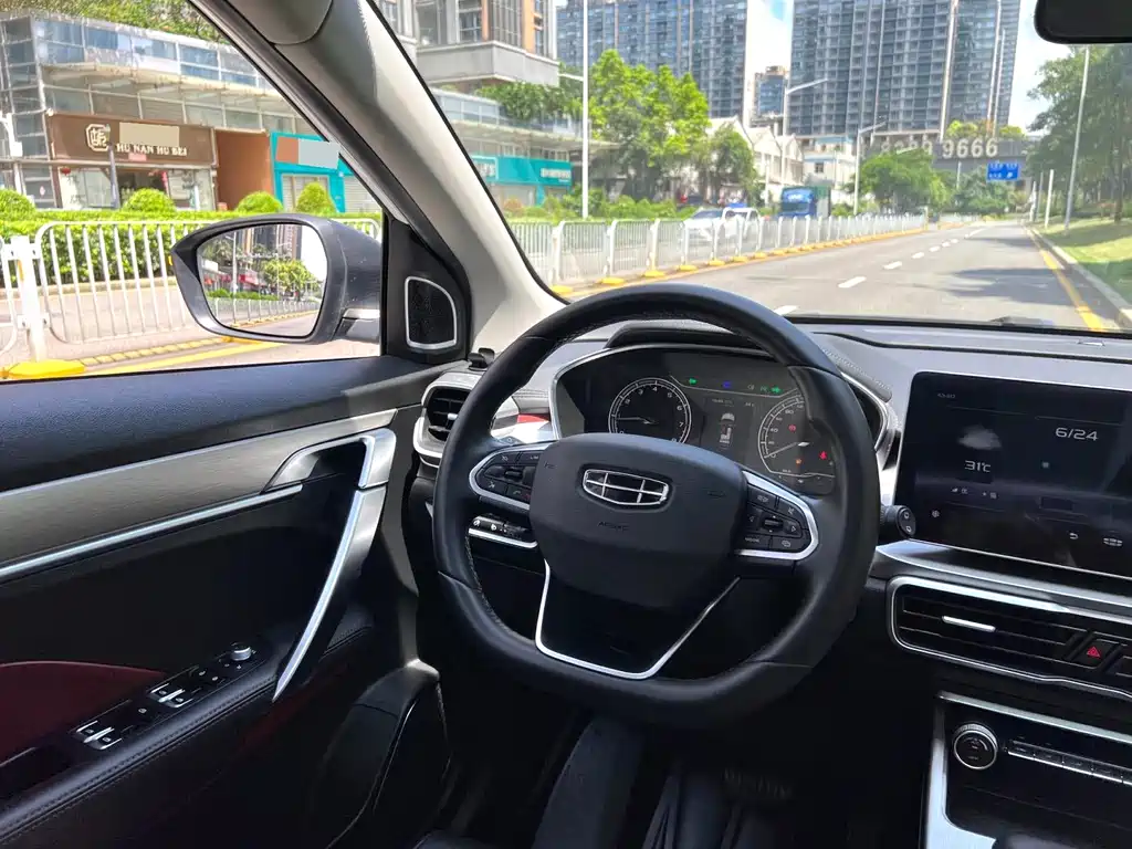 Geely Binyue — миниатюра 5