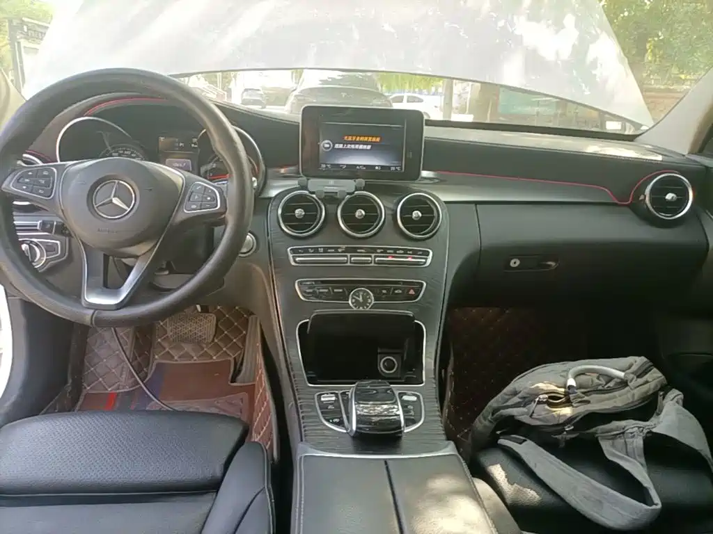 Mercedes-Benz C-Class — миниатюра 13