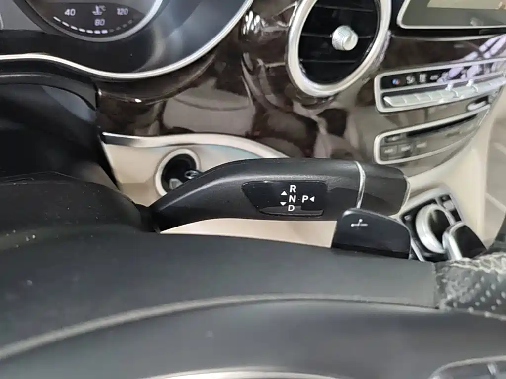 Mercedes-Benz V-Class — миниатюра 14